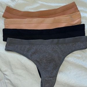 Pack of thongs, new
